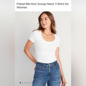 Old Navy Scoop Neck Top in White - Size Large
